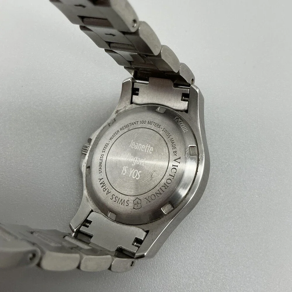 Victorinox Swiss Army Womens Watch 32mm Silver Tone Date New Battery 7.25